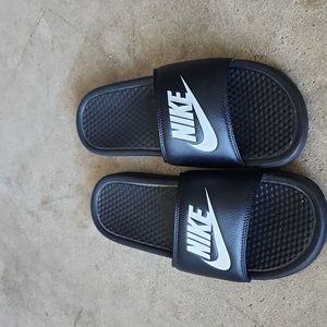 Used Nike Slides